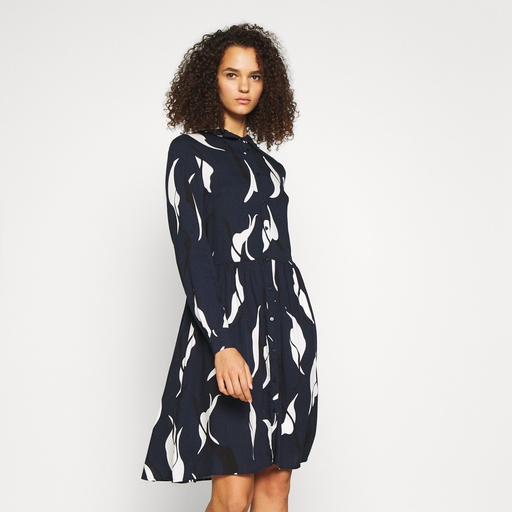 Flowy dress